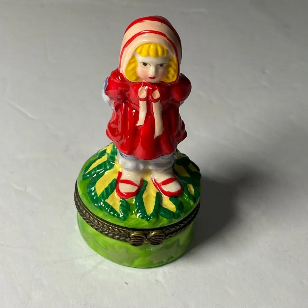 Vintage Trinket Box Hinged Porcelain "Little Red Riding Hood w/Tiny Wolf - Picture 6 of 6
